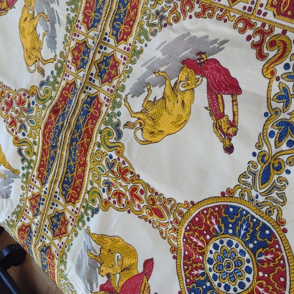 Vintage Spanish Bull Fighter Table Cloth Tapestry Spain Vibrant - Picture 7 of 7